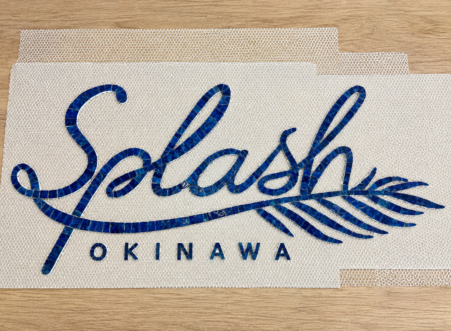 店舗床ロゴ(Splash okinawa2号店)